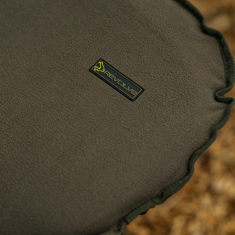 Avid Carp Revolve Bedchairs