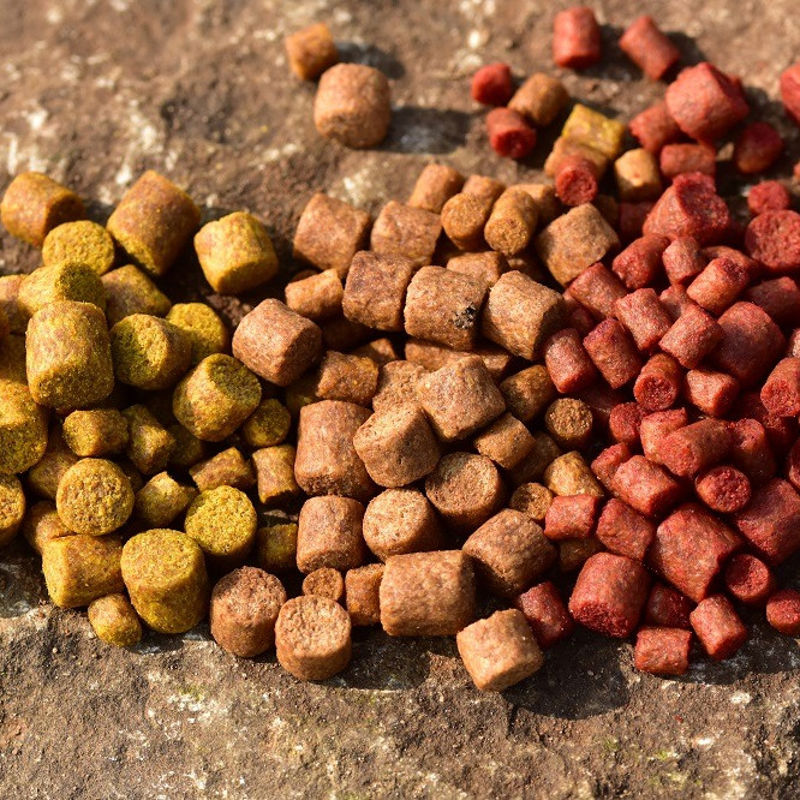 Dynamite Baits Big Fish River Feed Pellets 1.8Kg