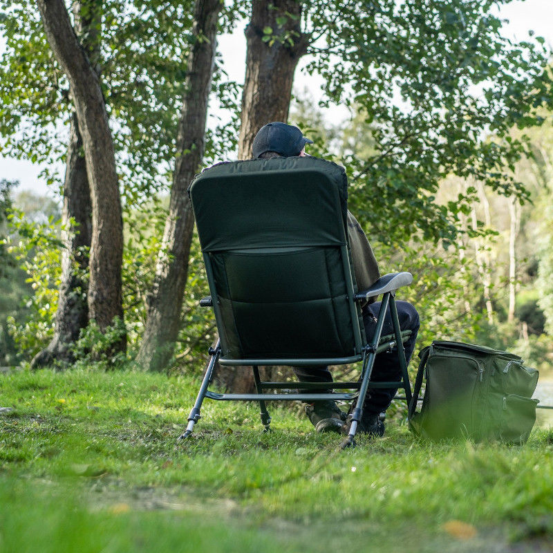 Daiwa Black Widow Adjustable Arm Chair