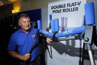 Map DOUBLE Flat V Pole Roller