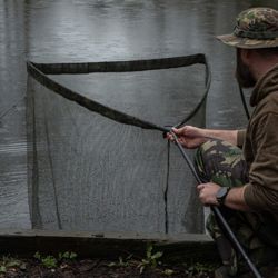 Wychwood Riot Tactical Camo Landing Net 42inch