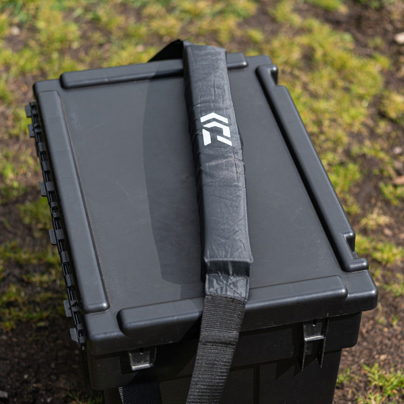 Daiwa Large D-VEC Seat Box & Cushion